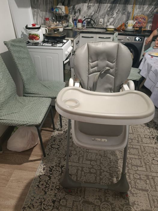Детское кресло для кормления