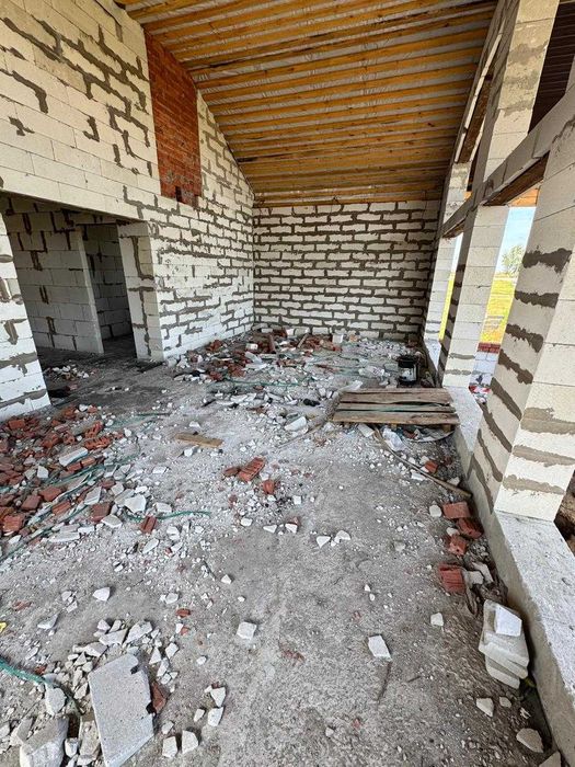 Продам 4-х ком дом, 29 мкр. 35 мил!