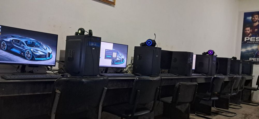 Tayyor biznes sotiladi kompyuter hamda PlayStation 4 komplekt.