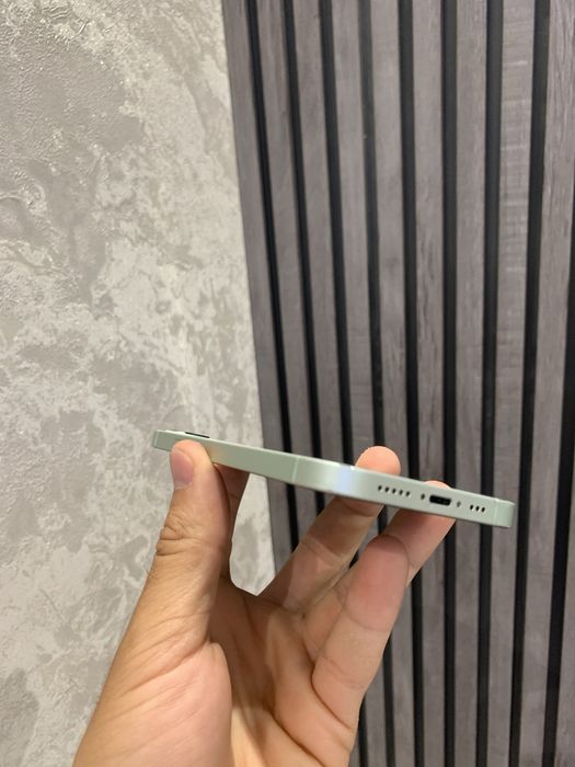 Iphone 12           .