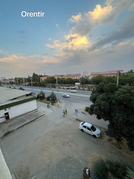 Уй сотилади 4/2/61кв гулистонда