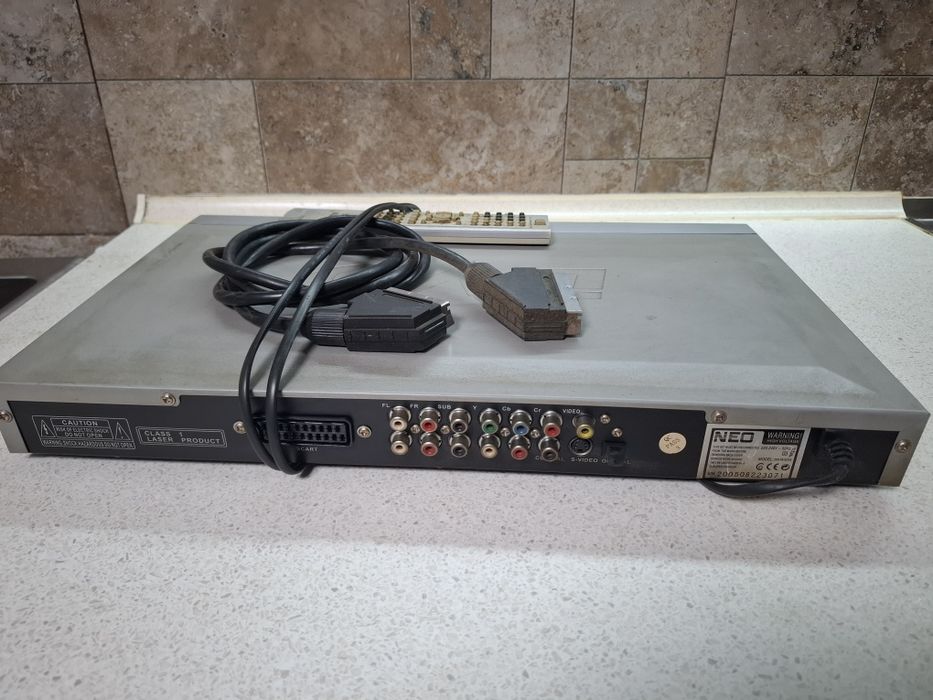 Продавам ДВД плеър