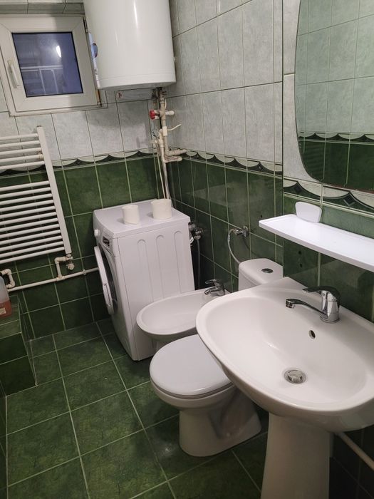 Apartament cu 2 camere de închiriat