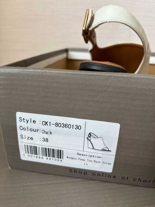 Босоножки, бренд Charles & Keith
