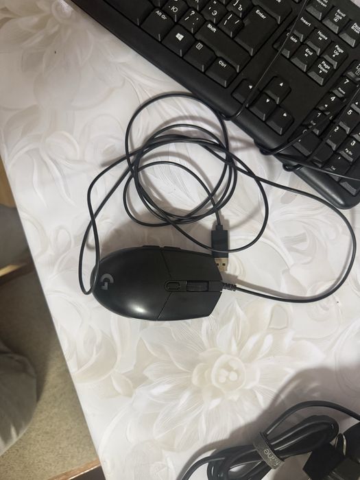 Logitech клавиатура и мышь