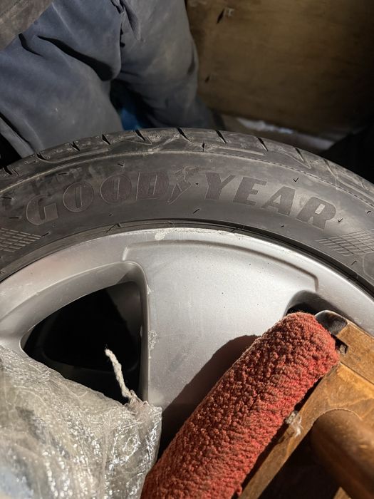 Шины 255/45/R18 4шт GOODYEAR
