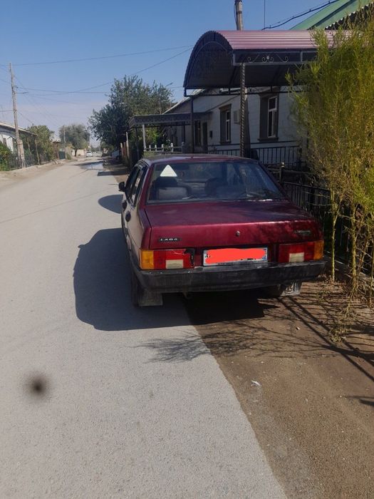 Vaz 21099 satiladi