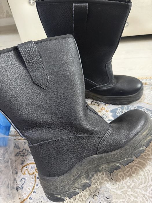 продам ботинку осенний на вахту