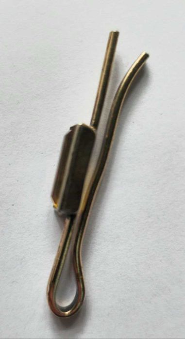 Заколка для галстука.