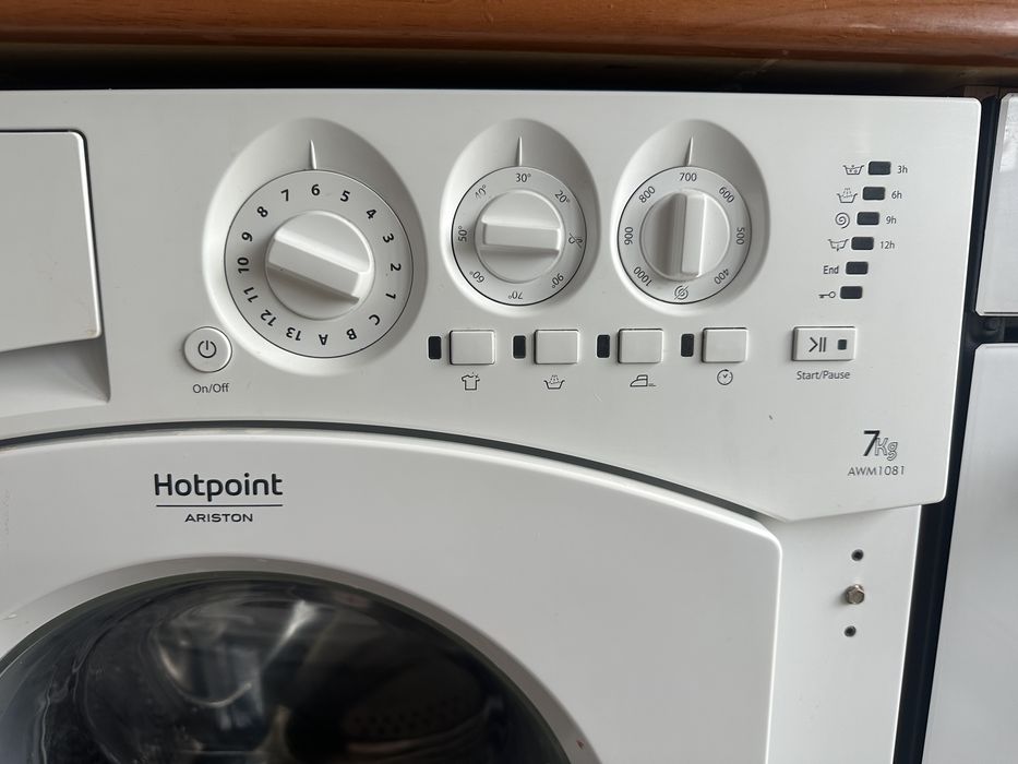 Пералня за вграждане hotpoint ariston AWM1081