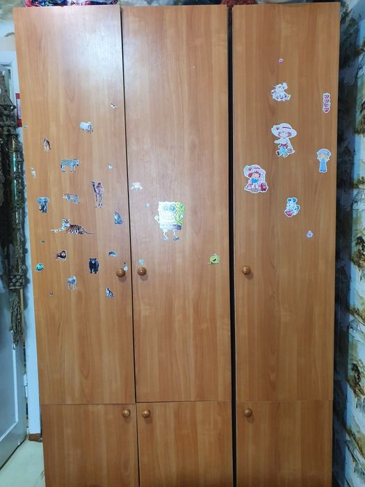 Стенка детская (шкаф, стол, ящики)