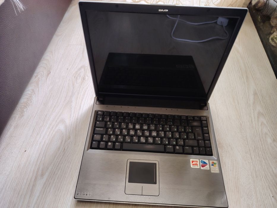 Ноутбук Asus V6000