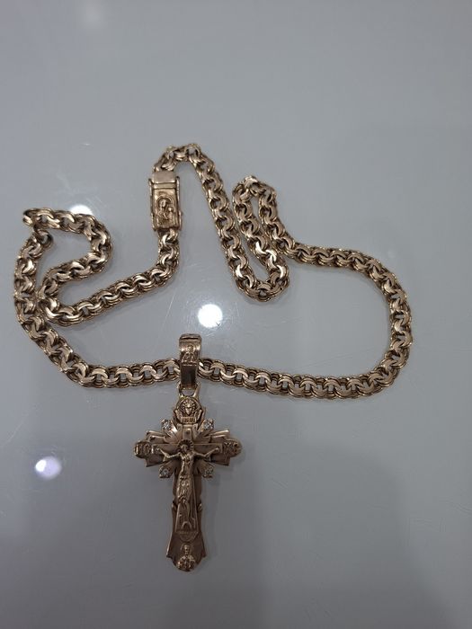 Продам цепь с крестиком