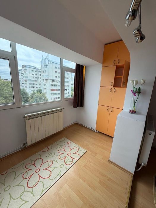 Apartament 2 camere + 2 balcoane + dressing , Strada Traian