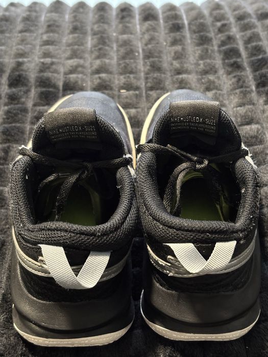 Nike Hustle D10, Black EUR 36.5