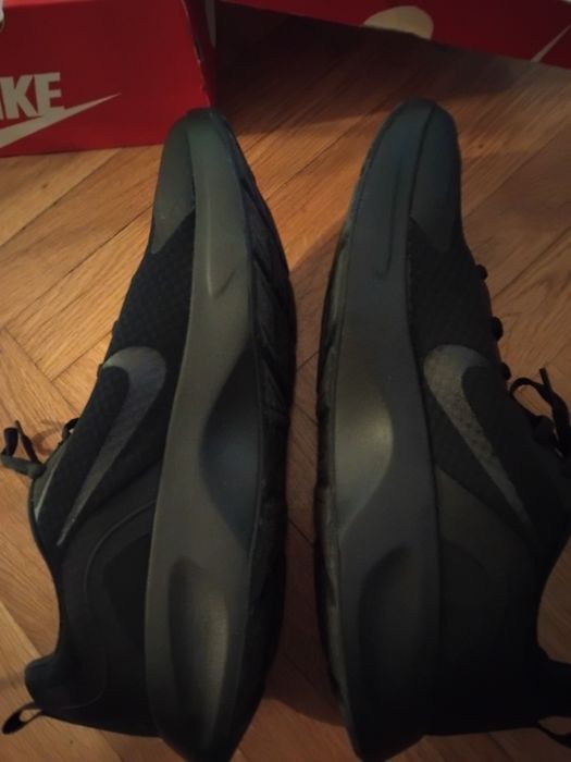 Nike маратонки нови