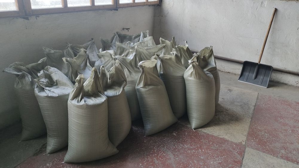 Пшеница в мешках