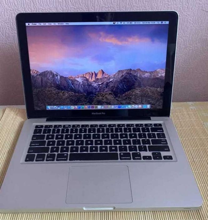 Apple MacBook Pro 13 inch mid-2010 (за части)