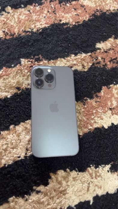 Vând iphone 13 pro