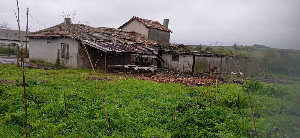 Дава се под наем Промишлена сграда в с. Кардам, Област Добрич - 4000 кв.м за 62962.56 € - Снимка #9