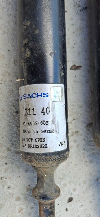 2 бр. Задни аморт. от BMW E90 07г. 320i