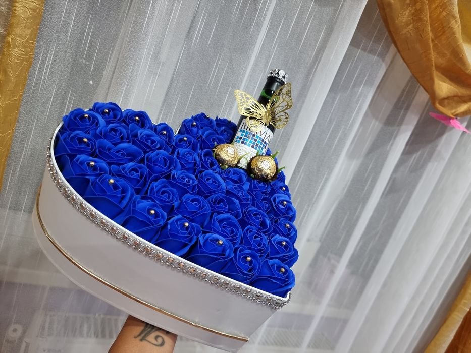 Aranjament cadou elegant în formă de inimă