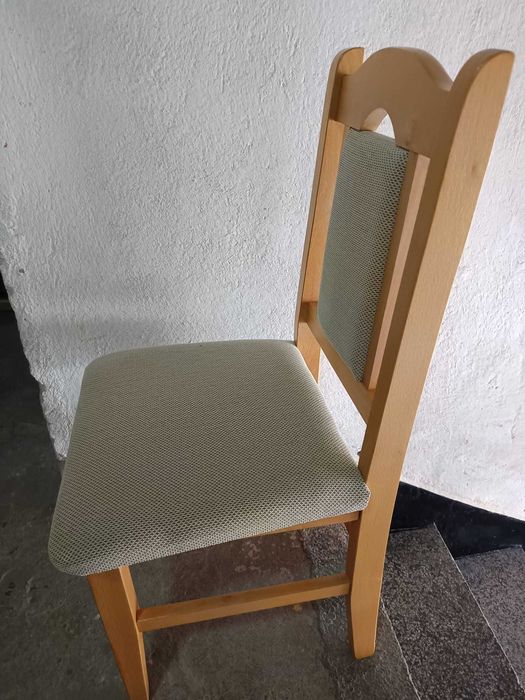 Трапезни столове