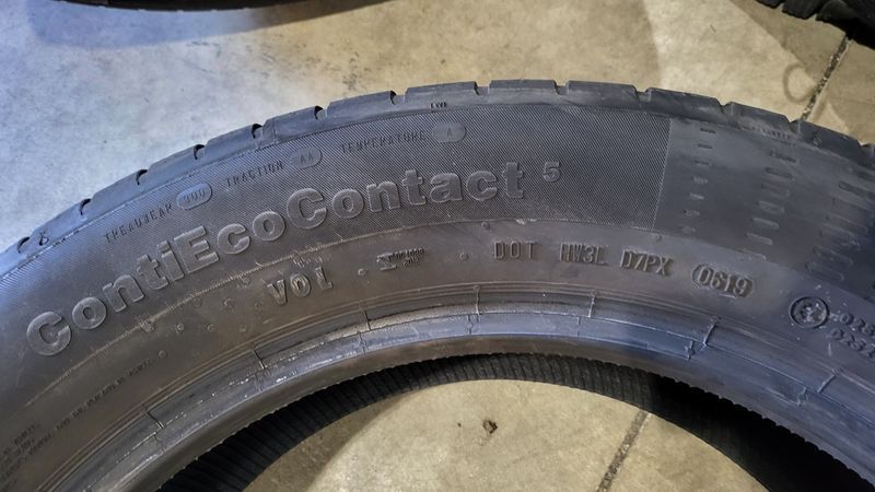 235/55/18 Continental 4бр