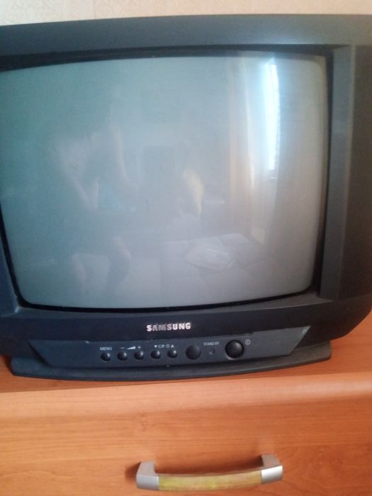 Телевизоры: jinlipu и samsung