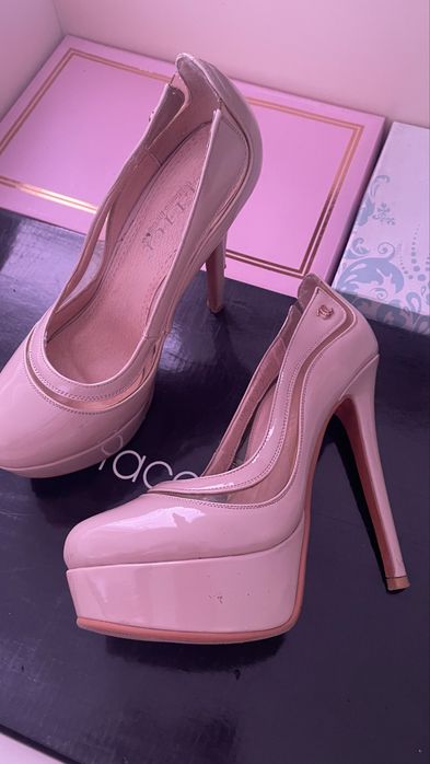 Женская обувь туфли