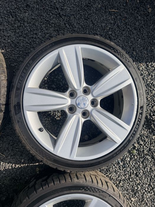 Jante aliaj R18 5x114.3 + anvelope 215/40 R18 – stare foarte bună