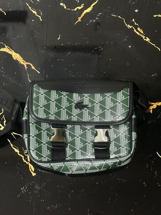 Чанта Lacoste просторна