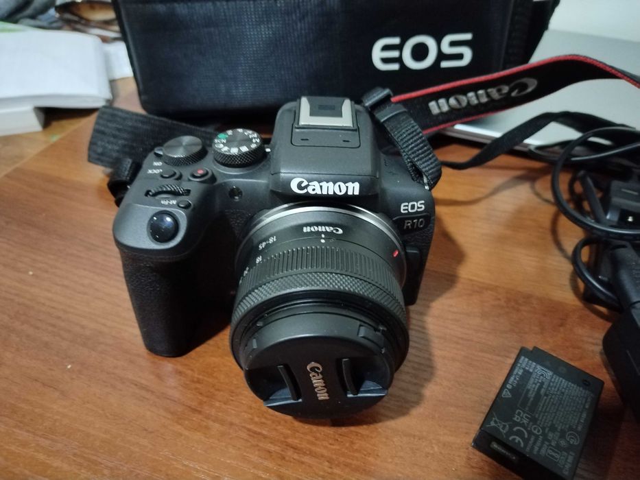 Фотоаппарат CANON EOS R10