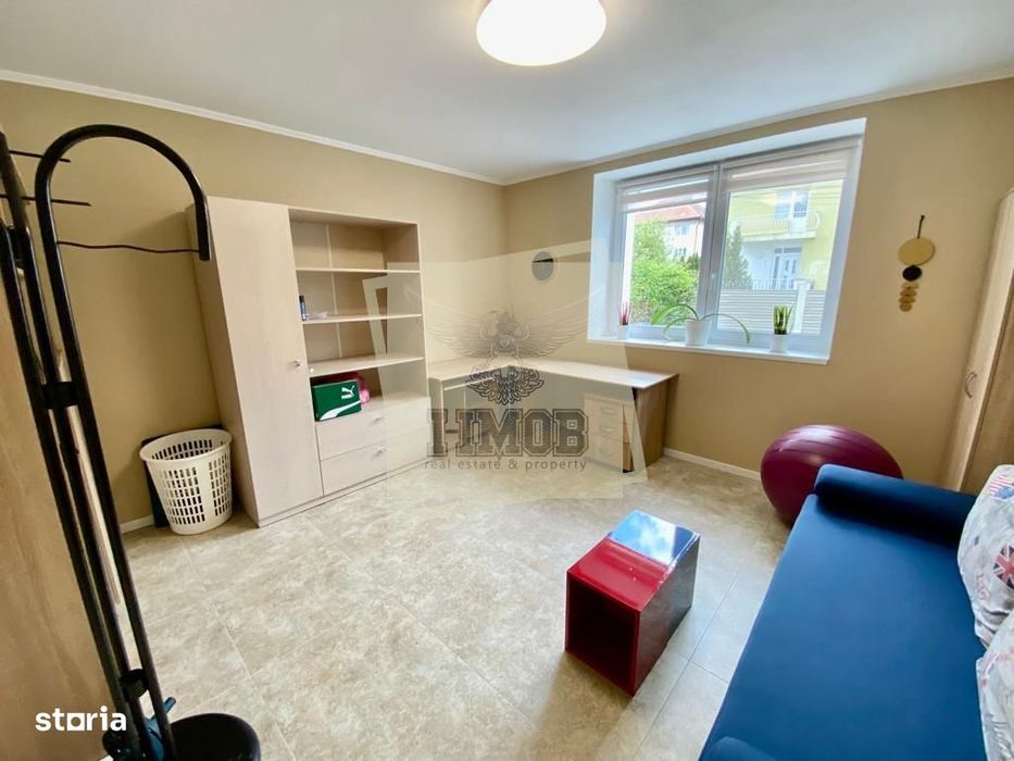Casa cu 4 camere 3 bai 2 terase si teren 450 mp in zona Parcul Sub Ari