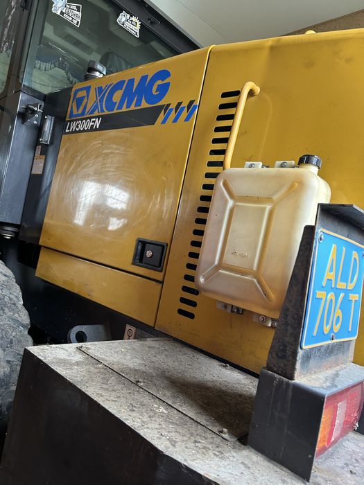 Продам погрузчик 2-кубовый