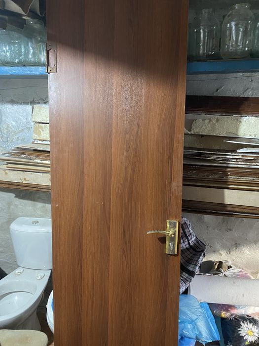 Продам двери межкомнатные