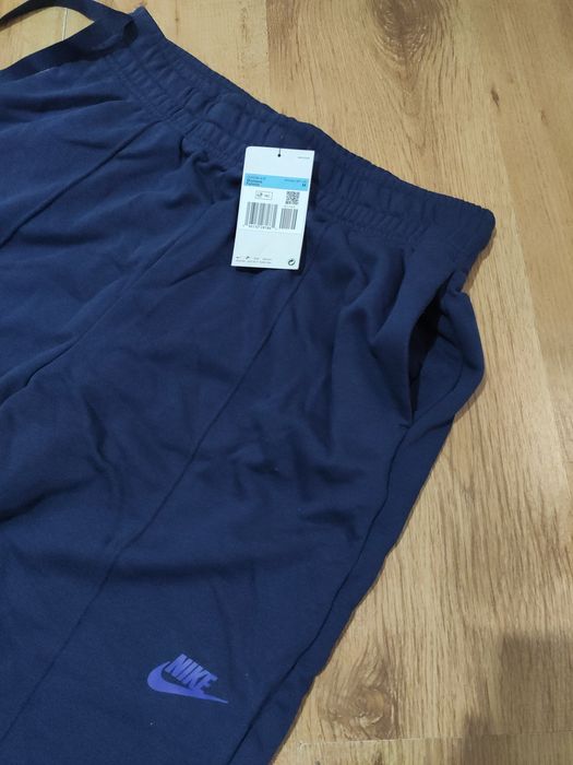 Pantaloni dama Nike mărimea M/L loose fit