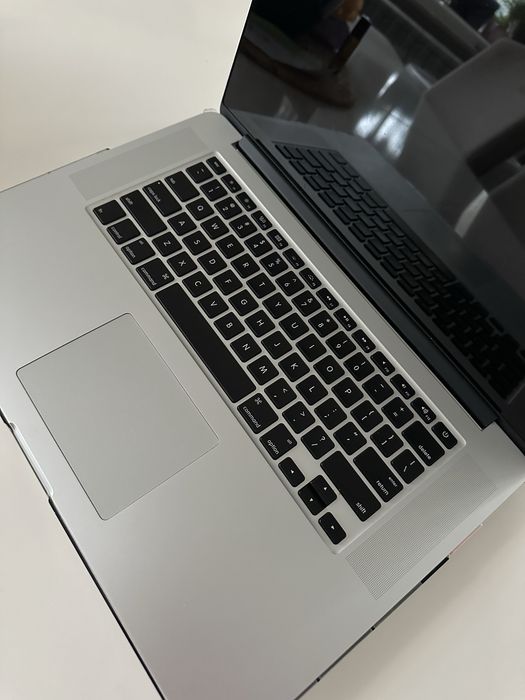 MacBook Pro Retina 15” intel core i7