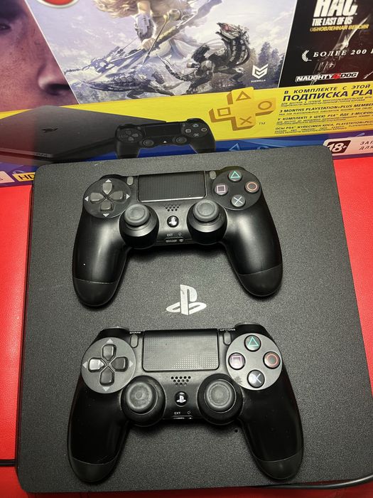 Ps4 и руль в хорошем состояний