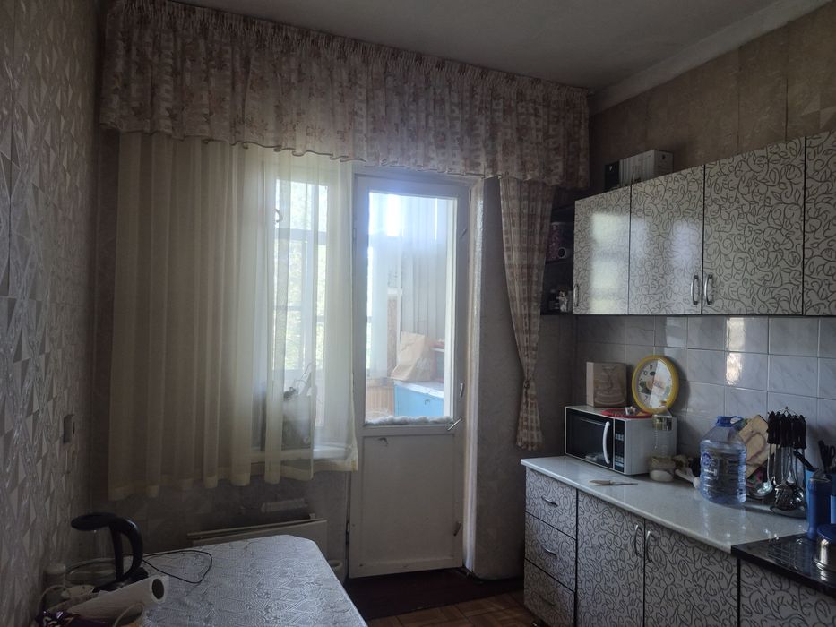 Продаётся квартира 3х комн, 10 мкр