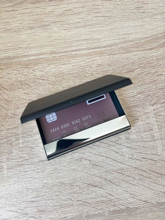 Калъф за карти / портфейл с RFID защита Troika Marble Safe, черен