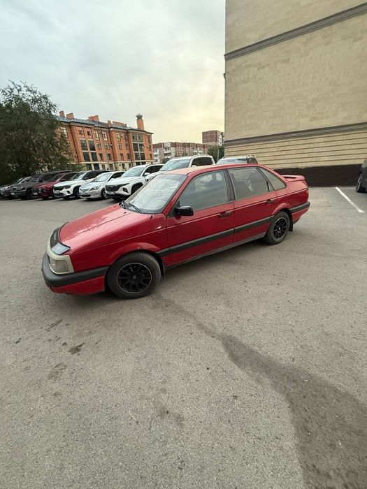 Фольксваген пассат 1989г.