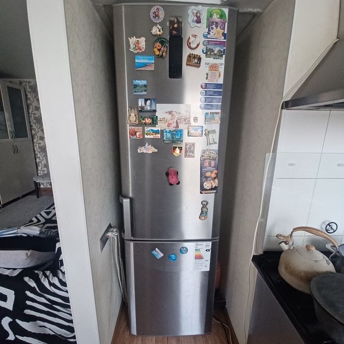 Холодидьник Веко