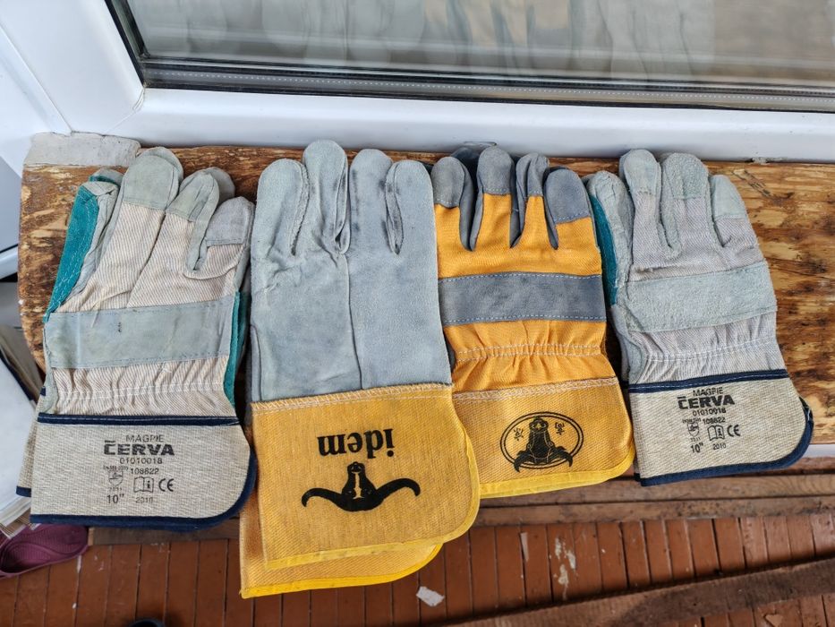 Продам рукавицы.