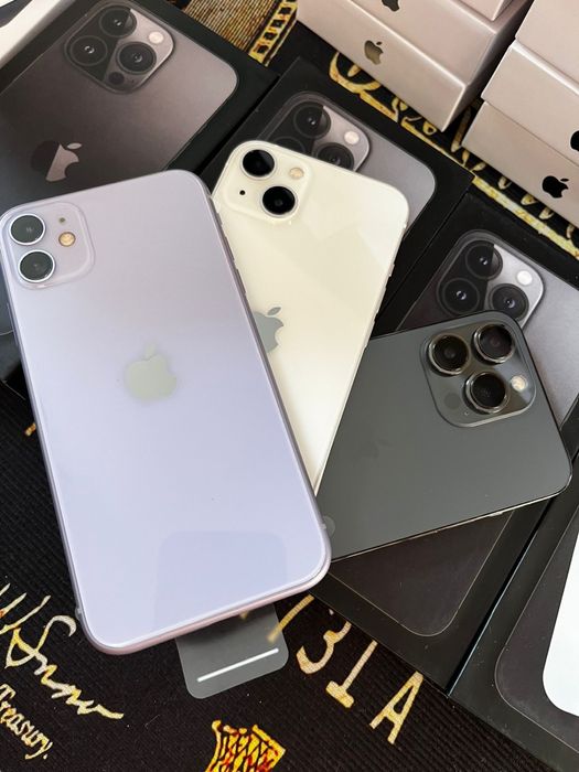 Samsung 25 Ultra.iPhone 17Pro Max