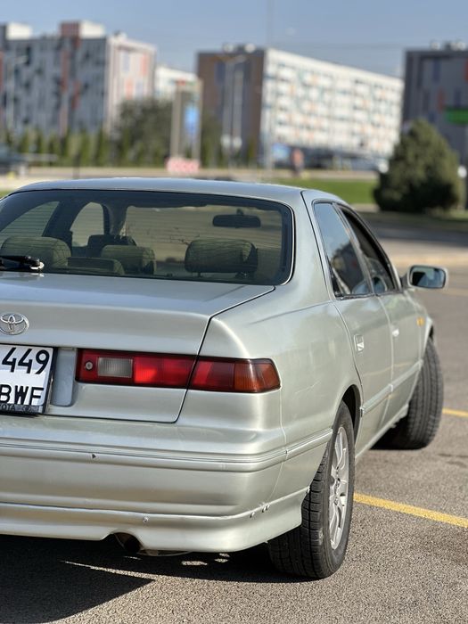 Toyota Camry Gracia
