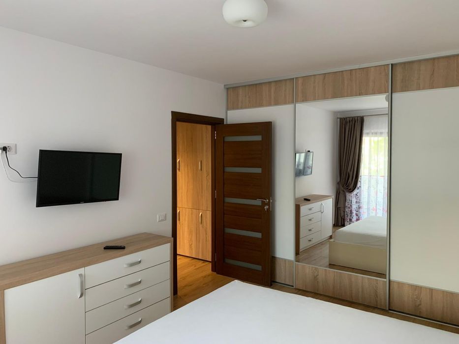 De închiriat apartament 2 camere – zonă centrală,