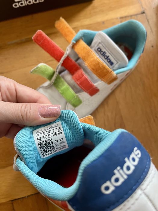 Adidas за момиче, р-р 30 естествена кожа