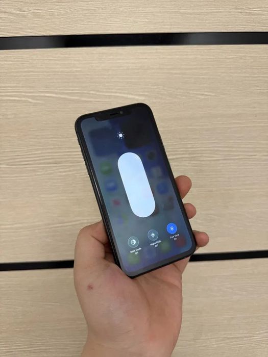 Продам iPhone 11 айфон 11