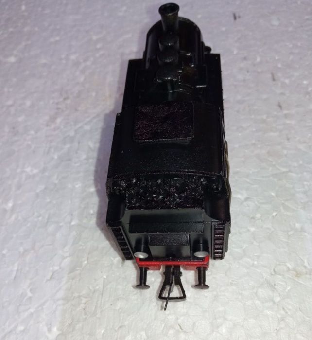 Locomotiva fleischmann BR80 scara H0, 1:87

Tracțiune integrală pe toa